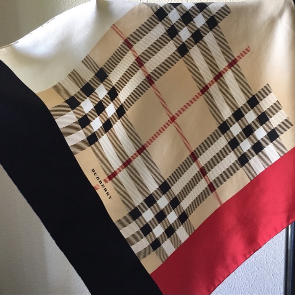 Burberry Vintage check scarf